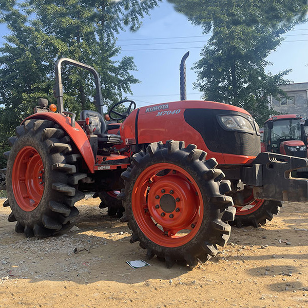 70HP Kubota M7040 used tractor with Category II three point hitch
